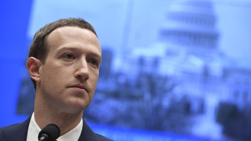 Facebook se reorganiza en tres divisiones tras la crisis por...